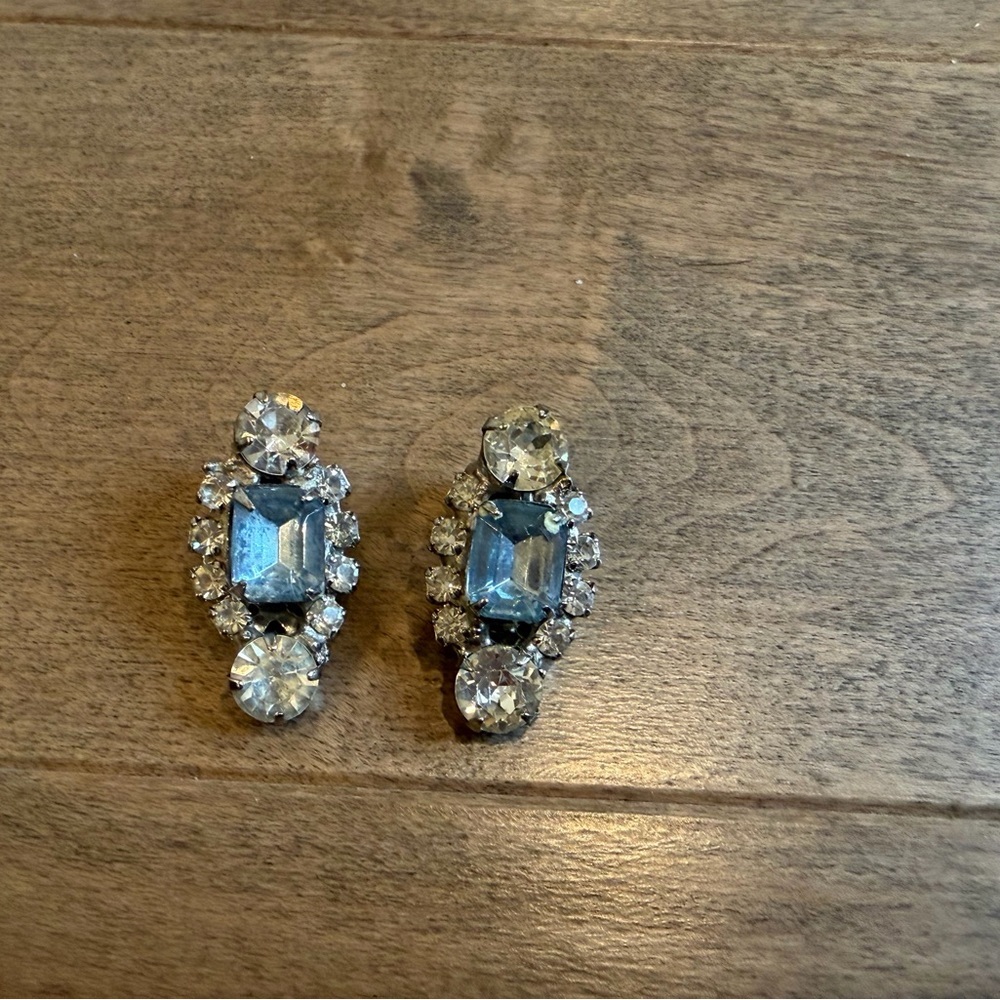 Vintage Kramer Blue and Silver Rhinestone Clip on Earrings
